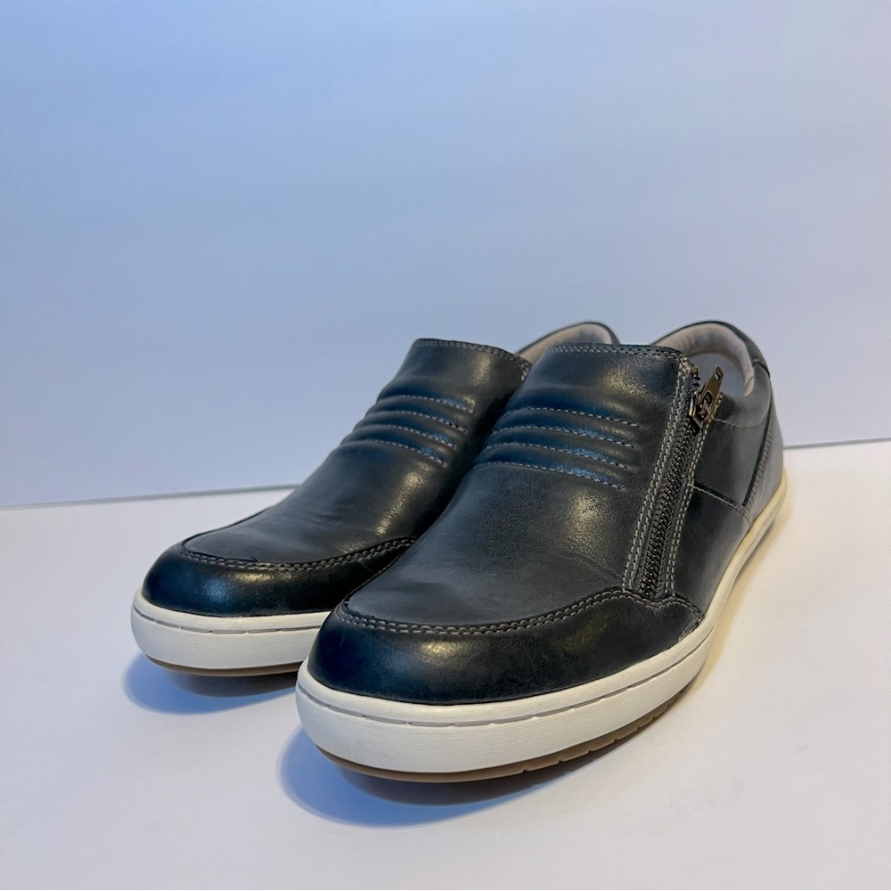 Taos Zipward steel grey shoes women’s 9.5